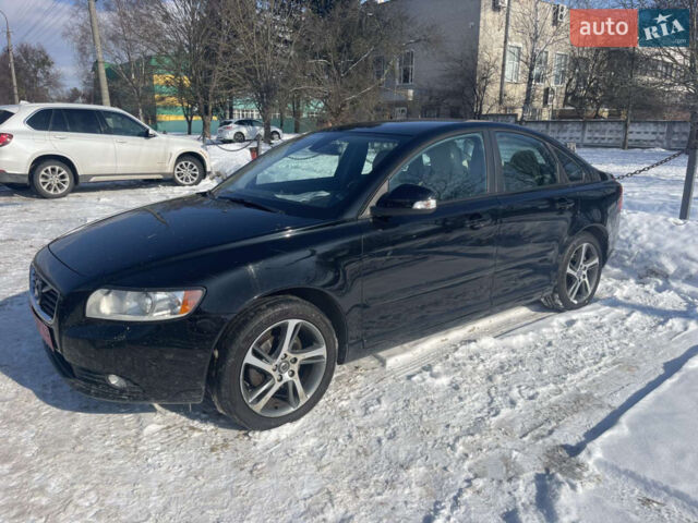 Чорний Вольво S40, об'ємом двигуна 1.6 л та пробігом 231 тис. км за 8500 $, фото 1 на Automoto.ua