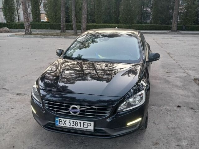 Чорний Вольво S40, об'ємом двигуна 1.6 л та пробігом 190 тис. км за 10900 $, фото 1 на Automoto.ua