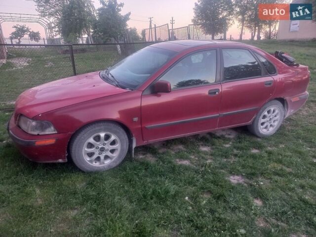 Червоний Вольво S40, об'ємом двигуна 1.9 л та пробігом 410 тис. км за 1700 $, фото 1 на Automoto.ua