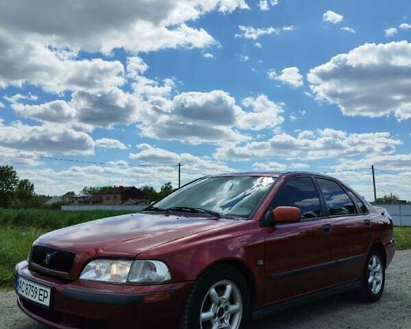Червоний Вольво S40, об'ємом двигуна 1.87 л та пробігом 330 тис. км за 3100 $, фото 1 на Automoto.ua