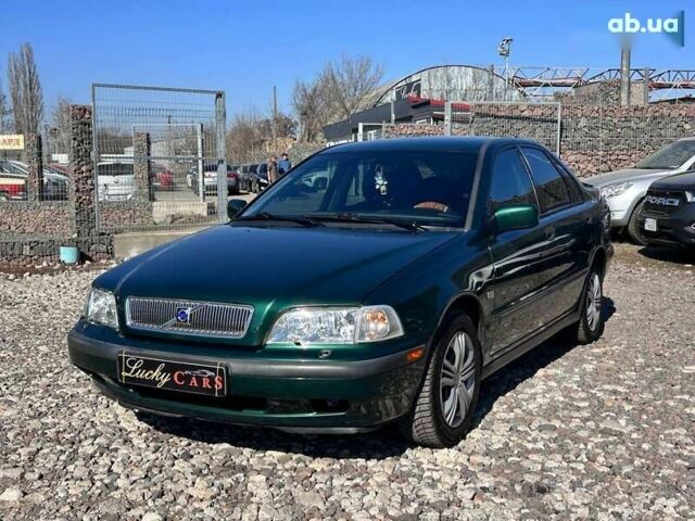Вольво С40, объемом двигателя 0 л и пробегом 228 тыс. км за 4200 $, фото 1 на Automoto.ua