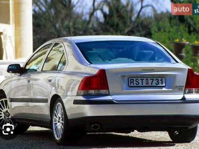 Вольво С40, объемом двигателя 2.4 л и пробегом 225 тыс. км за 600 $, фото 1 на Automoto.ua