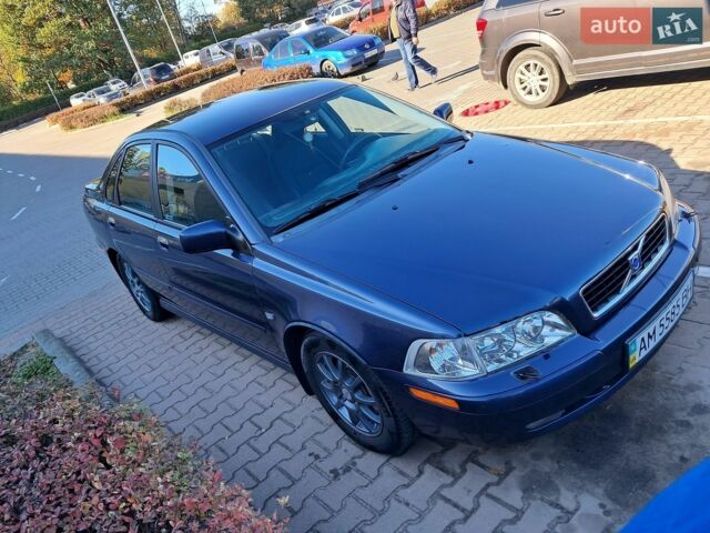 Вольво S40, об'ємом двигуна 2 л та пробігом 300 тис. км за 4300 $, фото 1 на Automoto.ua
