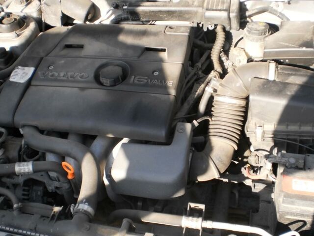 Сірий Вольво S40, об'ємом двигуна 1.8 л та пробігом 87 тис. км за 1 $, фото 1 на Automoto.ua