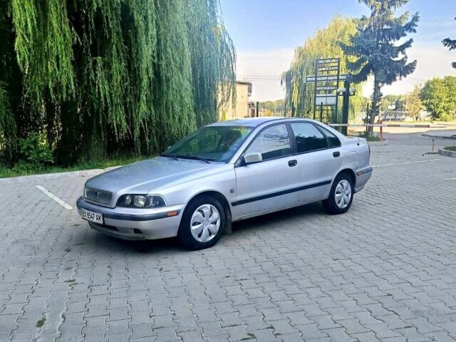 Сірий Вольво S40, об'ємом двигуна 1.8 л та пробігом 334 тис. км за 1201 $, фото 1 на Automoto.ua