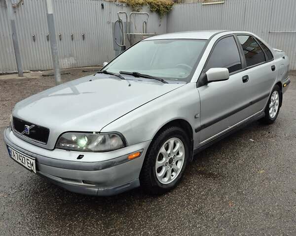 Сірий Вольво S40, об'ємом двигуна 1.98 л та пробігом 295 тис. км за 3300 $, фото 1 на Automoto.ua