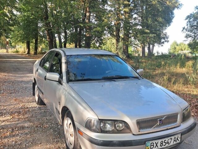 Сірий Вольво S40, об'ємом двигуна 1.8 л та пробігом 250 тис. км за 1802 $, фото 1 на Automoto.ua