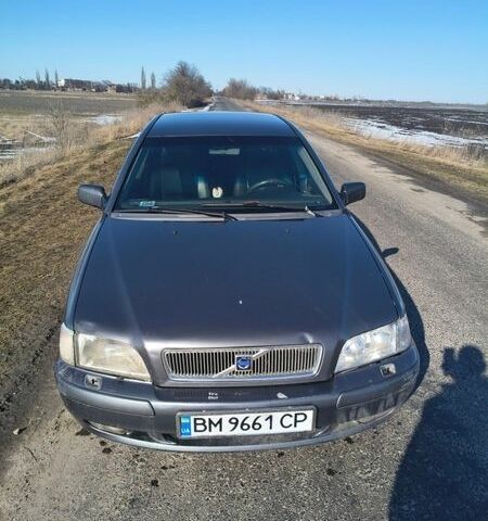 Серый Вольво С40, объемом двигателя 1.87 л и пробегом 428 тыс. км за 4000 $, фото 1 на Automoto.ua