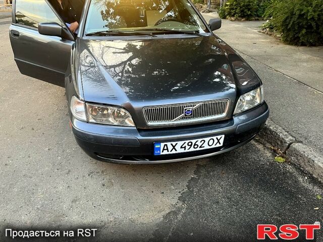 Сірий Вольво S40, об'ємом двигуна 1.8 л та пробігом 357 тис. км за 2600 $, фото 1 на Automoto.ua