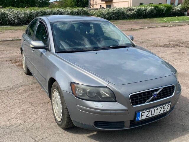Сірий Вольво S40, об'ємом двигуна 0 л та пробігом 211 тис. км за 2499 $, фото 1 на Automoto.ua