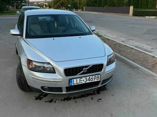 Сірий Вольво S40, об'ємом двигуна 2 л та пробігом 365 тис. км за 4200 $, фото 1 на Automoto.ua