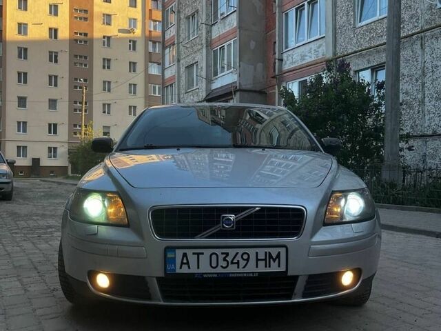 Сірий Вольво S40, об'ємом двигуна 1.9 л та пробігом 334 тис. км за 5450 $, фото 1 на Automoto.ua