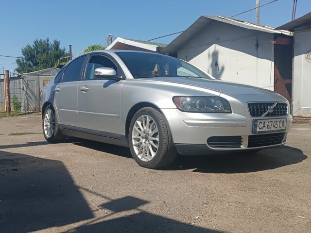 Сірий Вольво S40, об'ємом двигуна 2.4 л та пробігом 253 тис. км за 6300 $, фото 1 на Automoto.ua