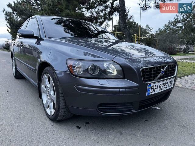 Серый Вольво С40, объемом двигателя 1.6 л и пробегом 276 тыс. км за 5300 $, фото 1 на Automoto.ua