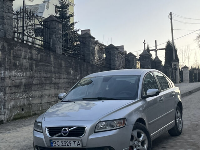 Сірий Вольво S40, об'ємом двигуна 1.6 л та пробігом 400 тис. км за 6000 $, фото 1 на Automoto.ua