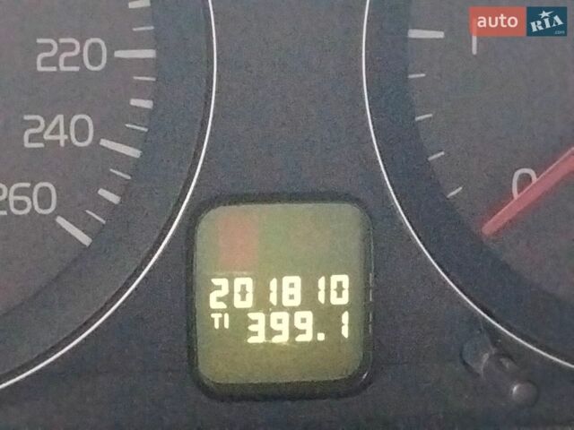 Сірий Вольво S40, об'ємом двигуна 1.6 л та пробігом 203 тис. км за 7000 $, фото 1 на Automoto.ua