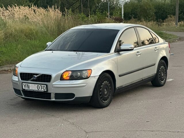Сірий Вольво S40, об'ємом двигуна 1.6 л та пробігом 350 тис. км за 2850 $, фото 1 на Automoto.ua