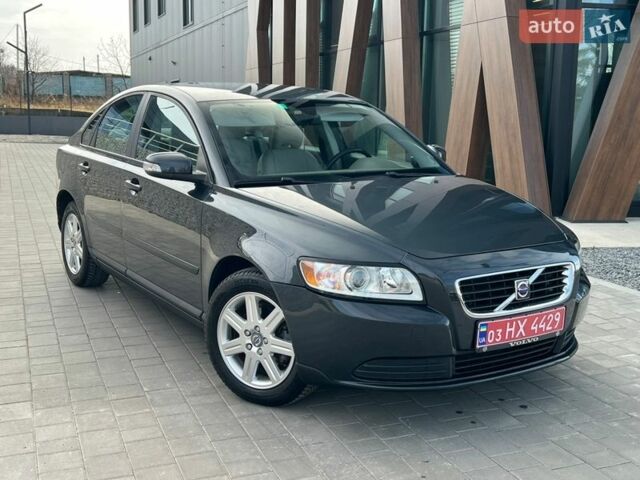 Сірий Вольво S40, об'ємом двигуна 1.6 л та пробігом 215 тис. км за 7700 $, фото 1 на Automoto.ua