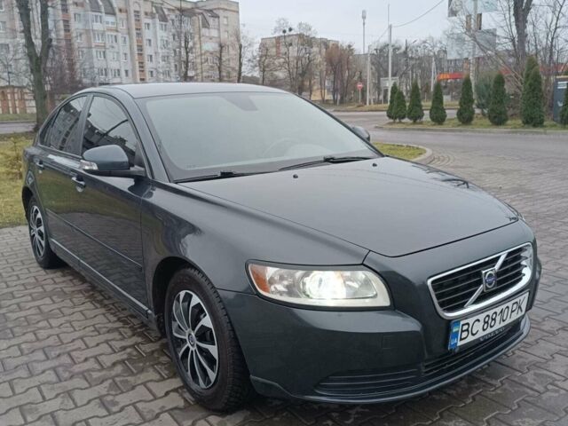 Серый Вольво С40, объемом двигателя 1.6 л и пробегом 238 тыс. км за 6850 $, фото 1 на Automoto.ua