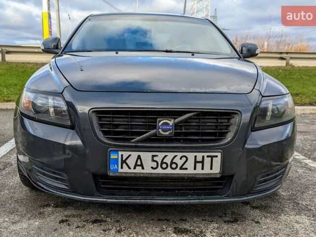 Серый Вольво С40, объемом двигателя 1.6 л и пробегом 295 тыс. км за 6950 $, фото 1 на Automoto.ua