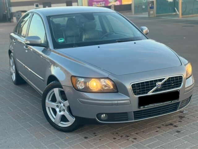 Сірий Вольво S40, об'ємом двигуна 1.6 л та пробігом 280 тис. км за 2962 $, фото 1 на Automoto.ua