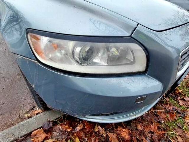 Вольво С40 2010 в Полтаве на Automoto.ua Серый Вольво С40, объемом двигателя 2 л и пробегом 115 тыс. км за 6500 $, фото 1 на Automoto.ua