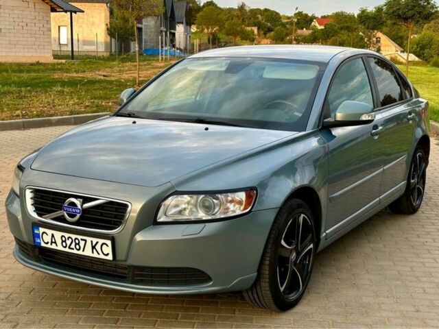 Сірий Вольво S40, об'ємом двигуна 1.6 л та пробігом 230 тис. км за 7600 $, фото 1 на Automoto.ua