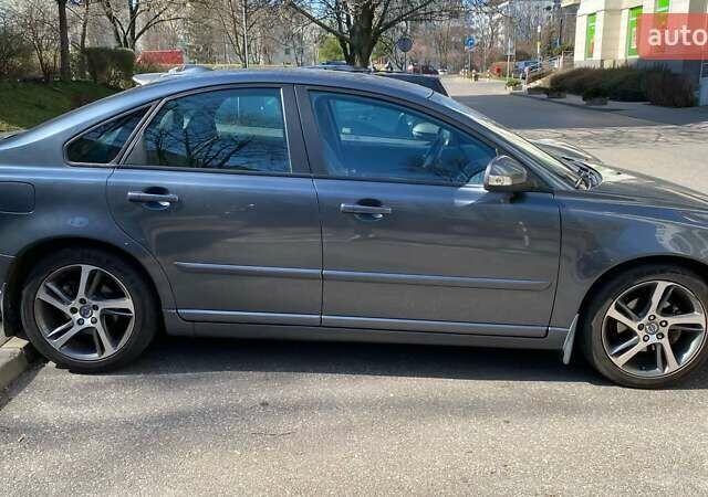 Сірий Вольво S40, об'ємом двигуна 1.9 л та пробігом 145 тис. км за 10000 $, фото 1 на Automoto.ua