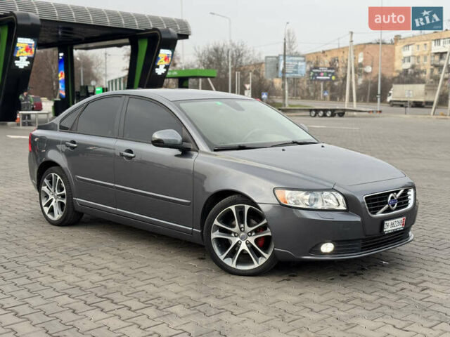 Серый Вольво С40, объемом двигателя 1.6 л и пробегом 227 тыс. км за 9699 $, фото 1 на Automoto.ua