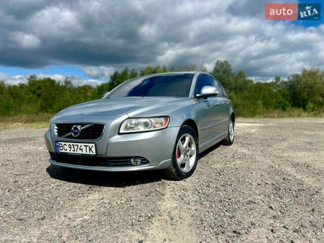 Сірий Вольво S40, об'ємом двигуна 1.6 л та пробігом 240 тис. км за 7899 $, фото 1 на Automoto.ua