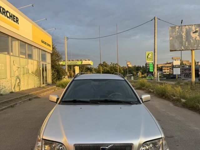 Сірий Вольво S40, об'ємом двигуна 1.9 л та пробігом 340 тис. км за 2598 $, фото 1 на Automoto.ua