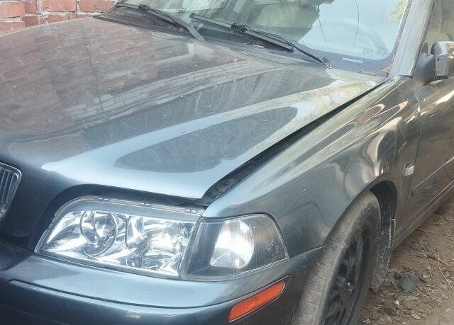 Сірий Вольво S40, об'ємом двигуна 2 л та пробігом 2 тис. км за 2100 $, фото 1 на Automoto.ua