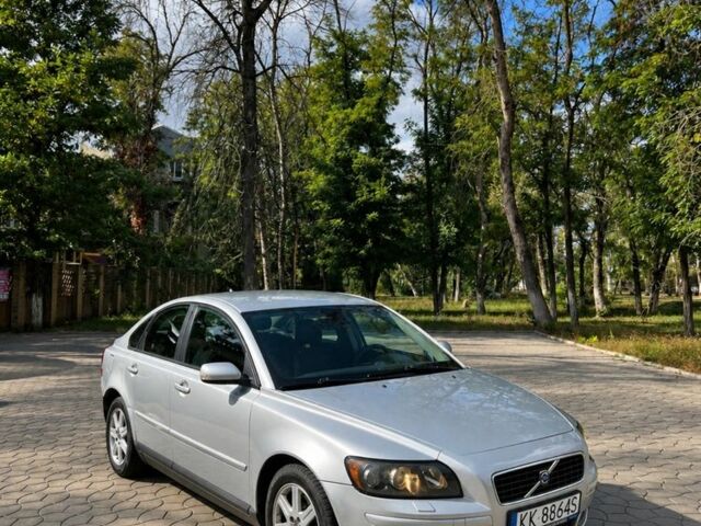 Сірий Вольво S40, об'ємом двигуна 0 л та пробігом 289 тис. км за 2851 $, фото 1 на Automoto.ua