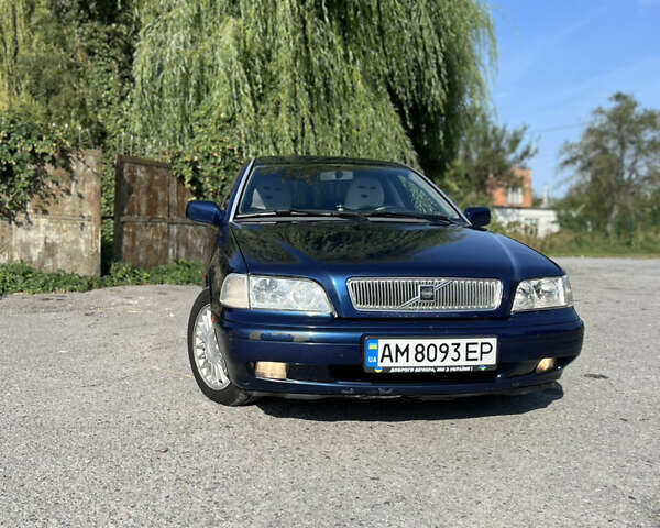 Синий Вольво С40, объемом двигателя 1.8 л и пробегом 314 тыс. км за 3150 $, фото 1 на Automoto.ua