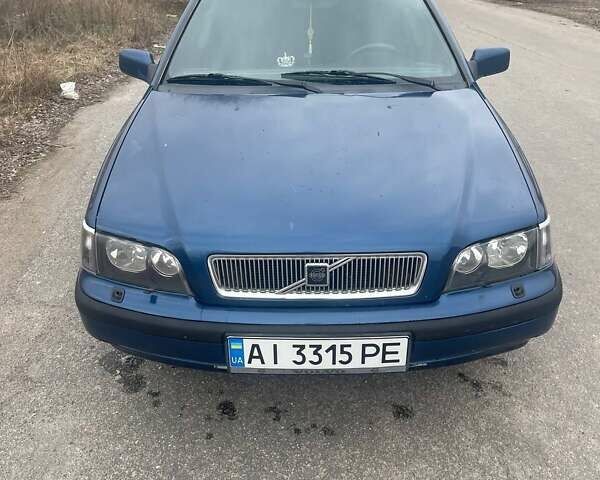 Синий Вольво С40, объемом двигателя 1.95 л и пробегом 480 тыс. км за 2700 $, фото 1 на Automoto.ua