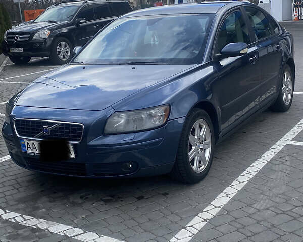 Синій Вольво S40, об'ємом двигуна 2.4 л та пробігом 210 тис. км за 7500 $, фото 1 на Automoto.ua