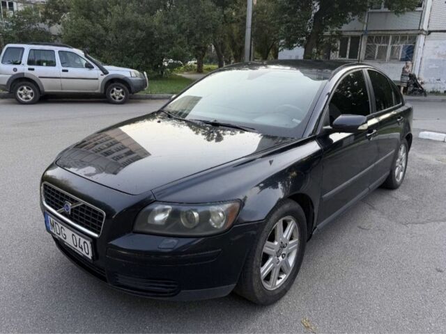 Синий Вольво С40, объемом двигателя 2 л и пробегом 300 тыс. км за 2599 $, фото 1 на Automoto.ua