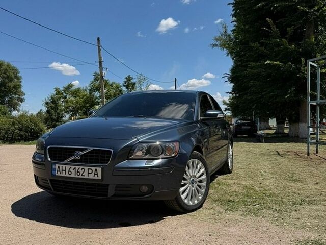 Синій Вольво S40, об'ємом двигуна 2.52 л та пробігом 175 тис. км за 6950 $, фото 1 на Automoto.ua