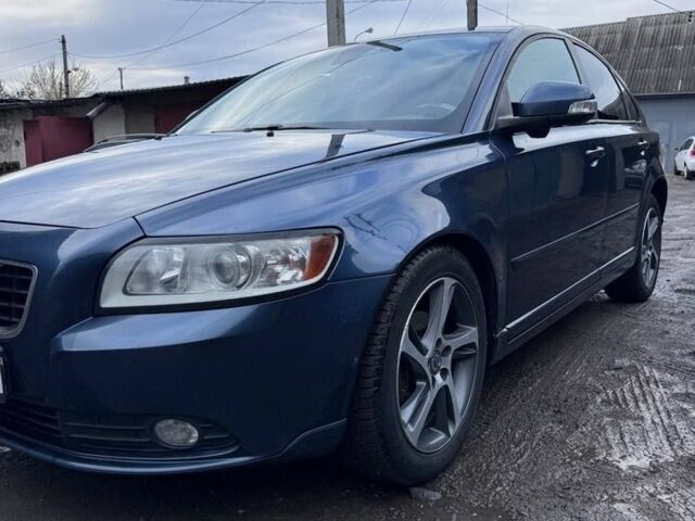 Синій Вольво S40, об'ємом двигуна 1.56 л та пробігом 300 тис. км за 7300 $, фото 1 на Automoto.ua