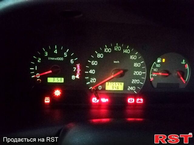 Зелений Вольво S40, об'ємом двигуна 1.8 л та пробігом 375 тис. км за 2600 $, фото 1 на Automoto.ua