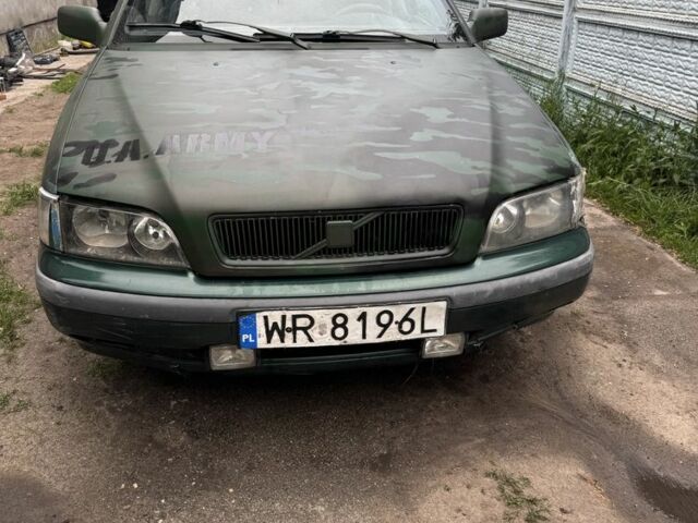 Зеленый Вольво С40, объемом двигателя 2 л и пробегом 333 тыс. км за 1200 $, фото 1 на Automoto.ua