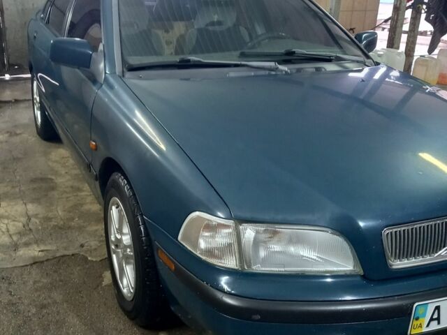 Зеленый Вольво С40, объемом двигателя 1.8 л и пробегом 127 тыс. км за 2300 $, фото 1 на Automoto.ua