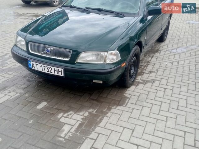 Зелений Вольво S40, об'ємом двигуна 1.73 л та пробігом 250 тис. км за 2999 $, фото 1 на Automoto.ua