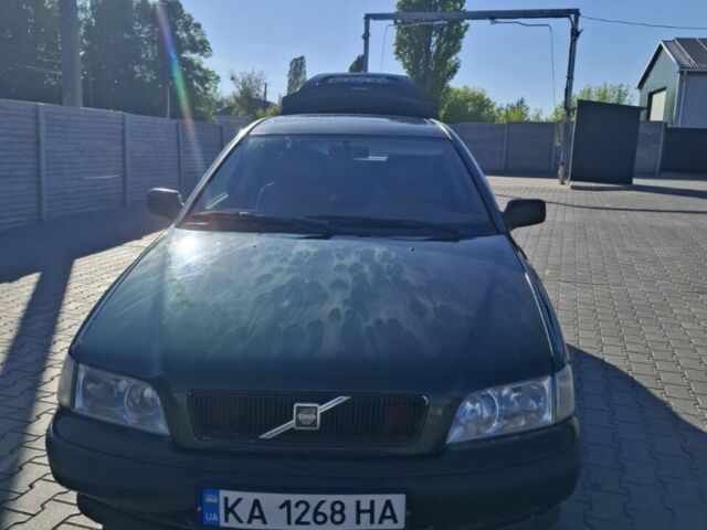 Зелений Вольво S40, об'ємом двигуна 1.95 л та пробігом 257 тис. км за 3200 $, фото 1 на Automoto.ua