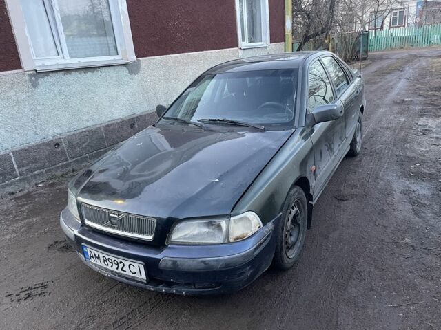 Зелений Вольво S40, об'ємом двигуна 1.9 л та пробігом 472 тис. км за 850 $, фото 1 на Automoto.ua