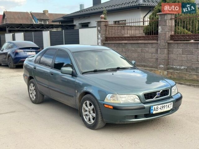 Зеленый Вольво С40, объемом двигателя 1.78 л и пробегом 339 тыс. км за 2750 $, фото 1 на Automoto.ua