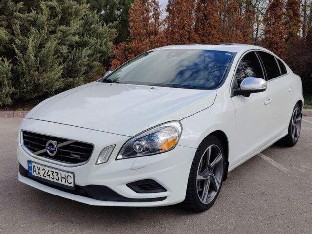 Белый Вольво С60, объемом двигателя 2.95 л и пробегом 61 тыс. км за 15200 $, фото 1 на Automoto.ua
