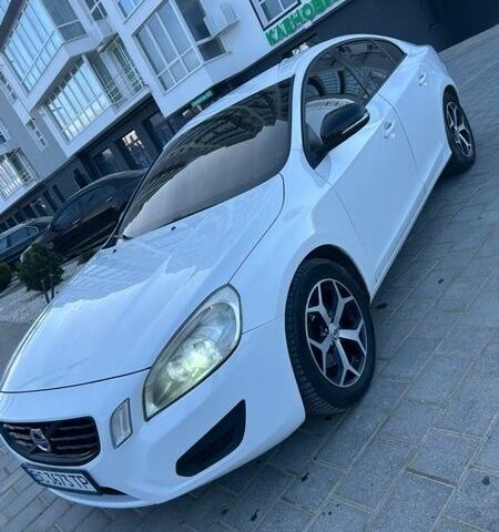 Белый Вольво С60, объемом двигателя 1.98 л и пробегом 363 тыс. км за 10400 $, фото 1 на Automoto.ua