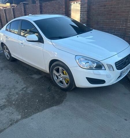 Білий Вольво С60, об'ємом двигуна 2.5 л та пробігом 224 тис. км за 7900 $, фото 1 на Automoto.ua