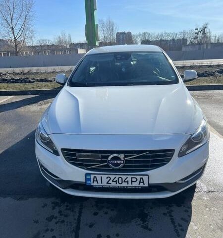 Білий Вольво С60, об'ємом двигуна 1.56 л та пробігом 274 тис. км за 11700 $, фото 1 на Automoto.ua